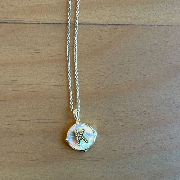 Kendra Scott “K” Pendant Necklace - Picture 4 of 14